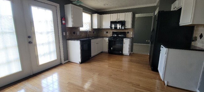 Building Photo - 1650 Ivey Pointe Ct