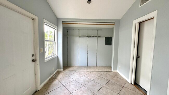 Building Photo - 439 46th St