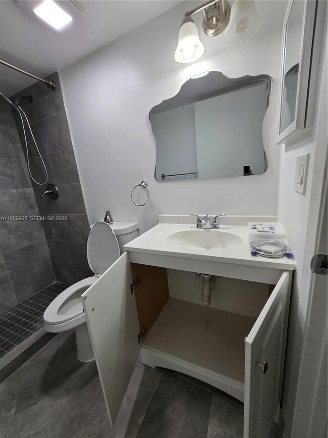 Building Photo - 12219 SW 14th Ln