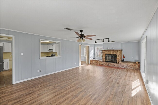 Building Photo - 380 Barringer Dr