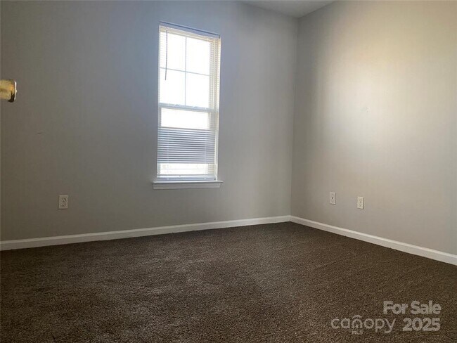Building Photo - 3854-A Bullard Street