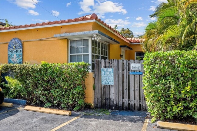 Building Photo - 4410 NE 2nd Ave