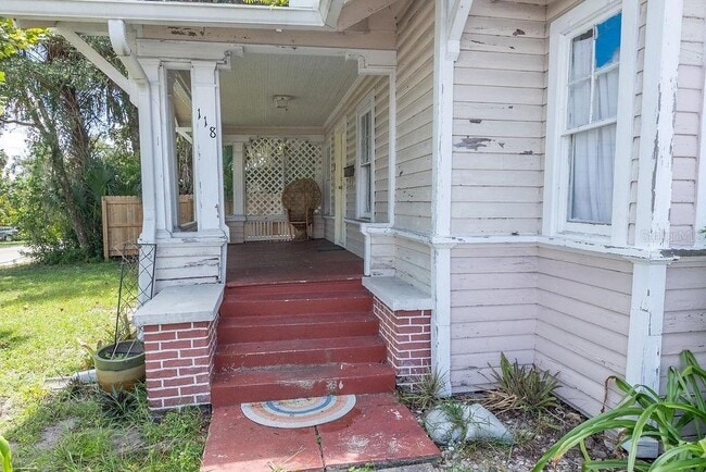 Building Photo - 118 S Garfield Ave