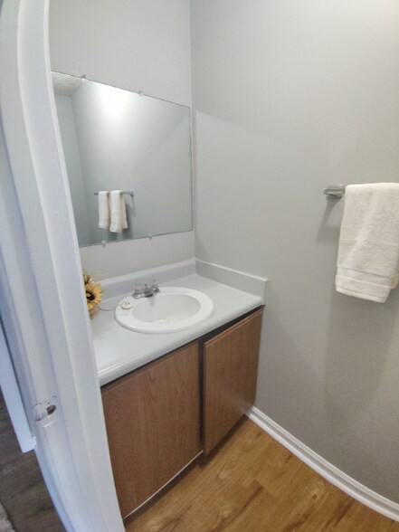 Building Photo - 24 Duiguid Dr