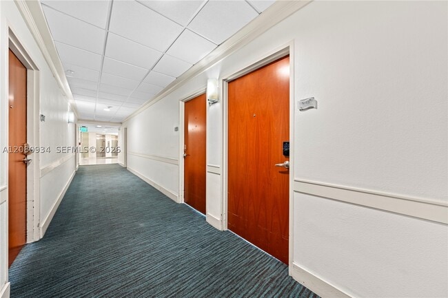 Building Photo - 3801 S Ocean Dr