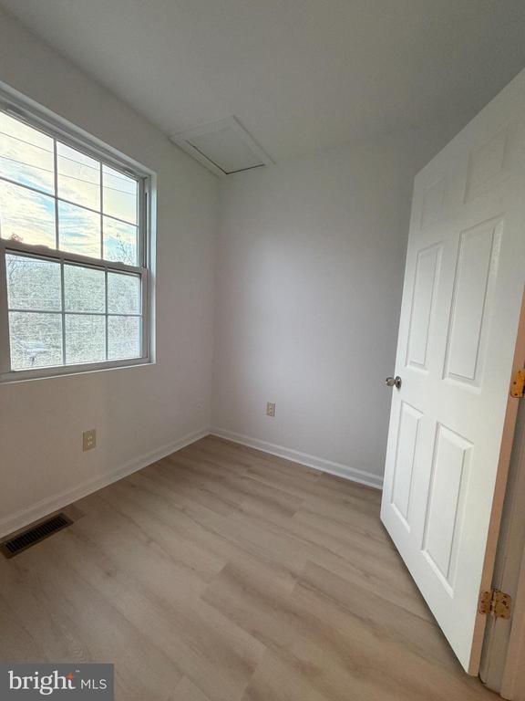 Building Photo - 9 Hartford Rd