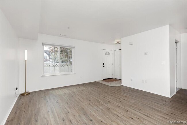 Building Photo - 22241 Atlantic Pointe