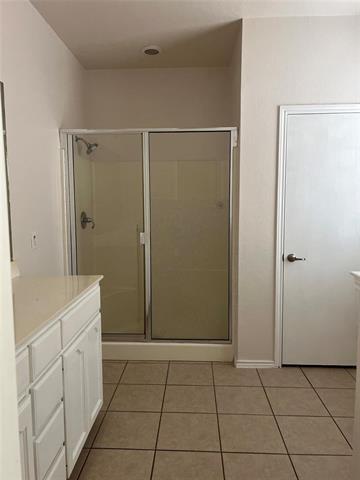 Building Photo - 14044 Esperanza Dr