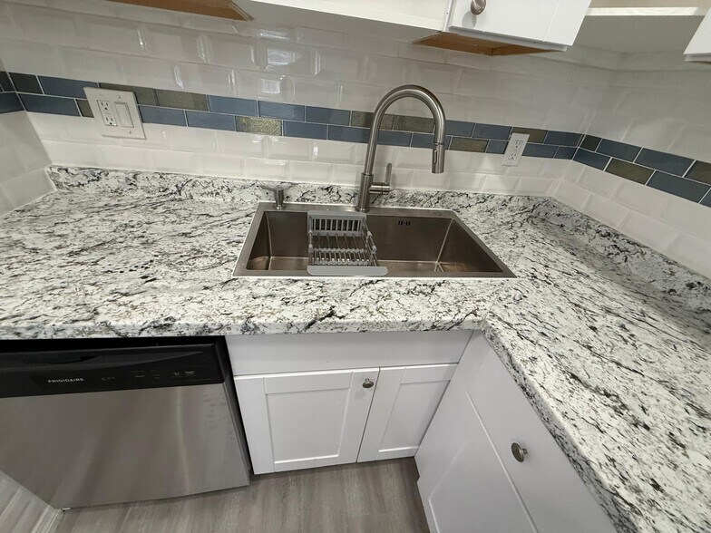 Building Photo - 13115 3rd St E