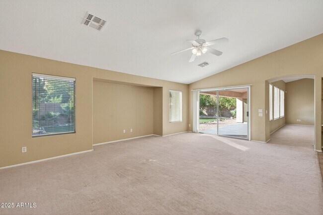 Building Photo - 8611 W Alex Ave