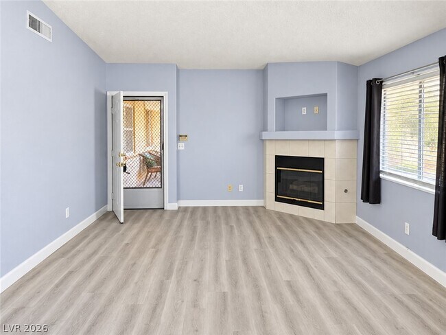 Building Photo - 1530 Dallas Terrace