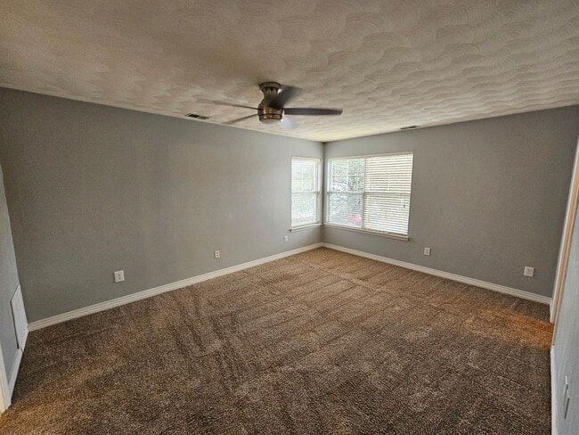 Building Photo - THREE SHIPS LANDING