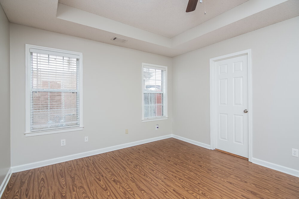 Building Photo - 1118 Greenwich Dr