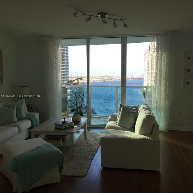 Building Photo - 31 SE 5th St