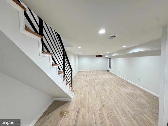 Building Photo - 781 S 3rd St