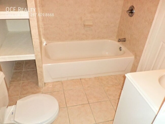 Building Photo - 2312 Moore St