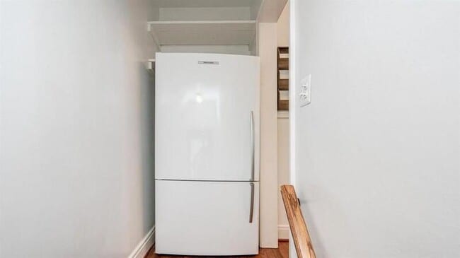 Building Photo - 1205 Miller Ave