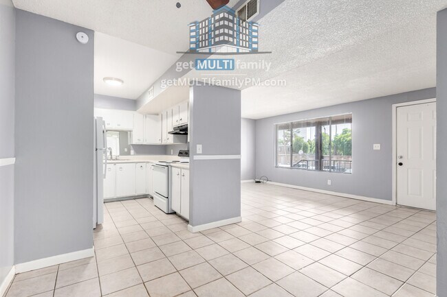 Building Photo - 2413 W Hazelwood St