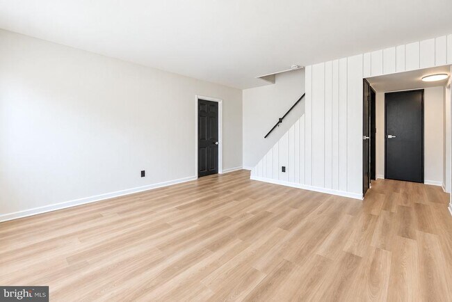 Building Photo - 51 Farrell Ave