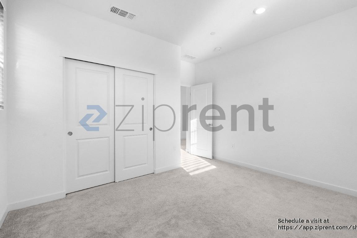 Building Photo - 4417 Neptune Cir