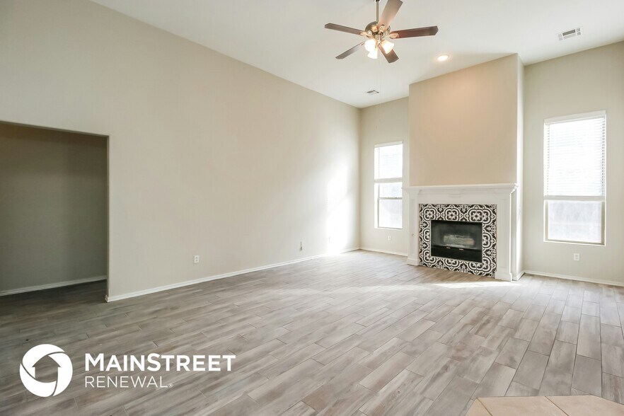 Building Photo - 8820 NW 120th St