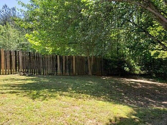 Building Photo - 2405 Leeward Ct