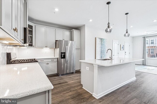 Building Photo - 9454 James MacGowan Ln