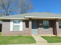 Building Photo - 1032 San Saba St