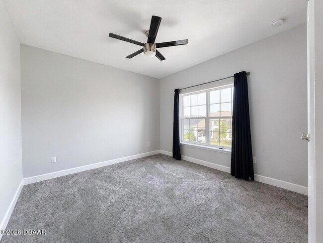 Building Photo - 6240 Woodhaven Village Dr