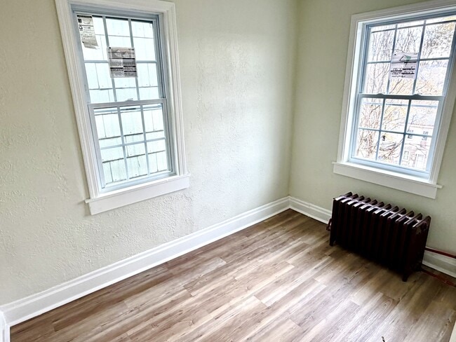 Building Photo - 714 Eureka St