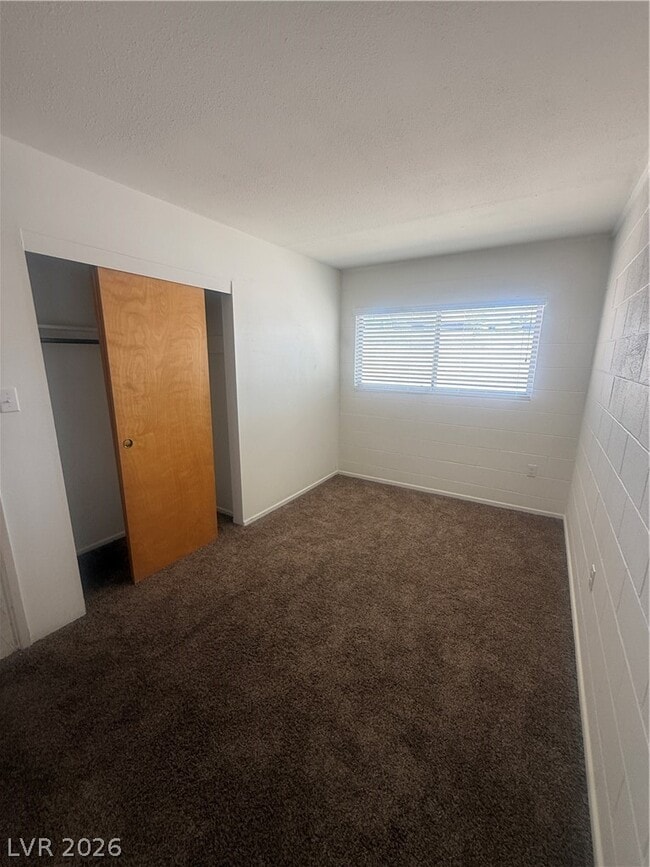 Building Photo - 820 A