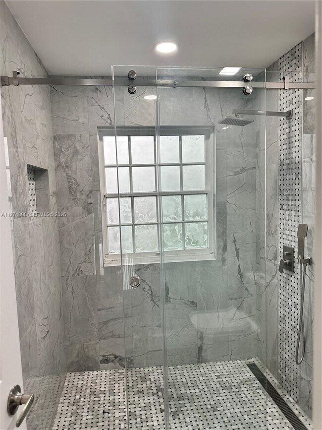 Building Photo - 14024 SW 148th Ln