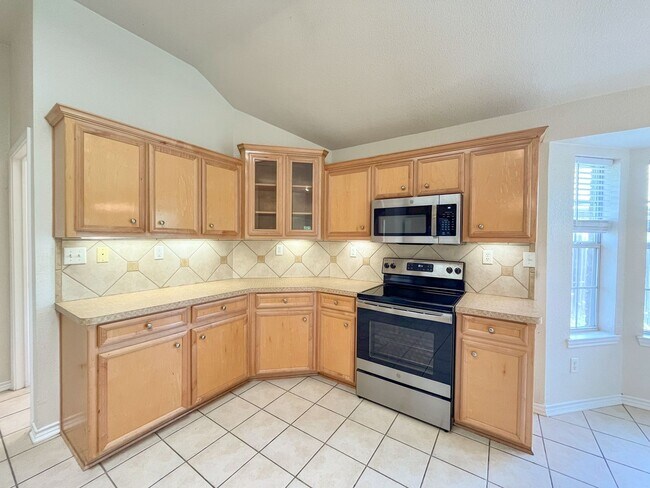 Building Photo - Available NOW!!!! This charming 1 story, 3...