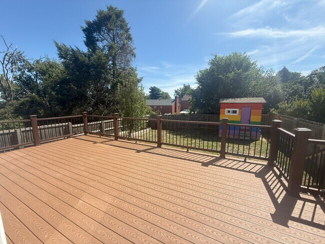 Building Photo - 1430 Simona Dr