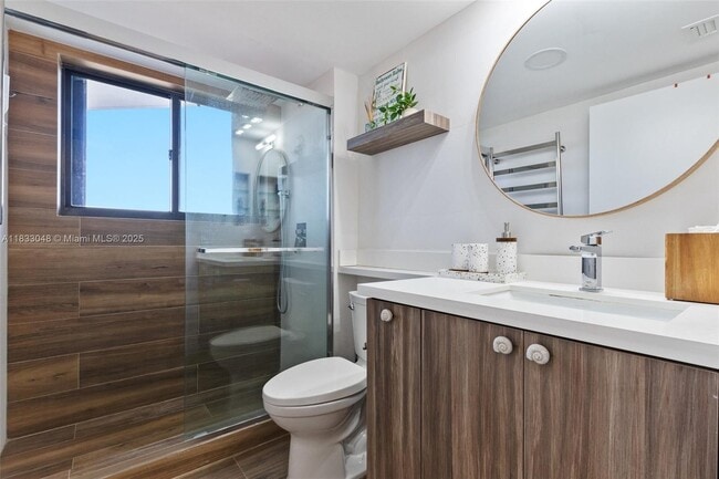Building Photo - 3598 Yacht Club Dr