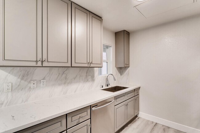 Building Photo - Tuscano Condo 1 Bedroom