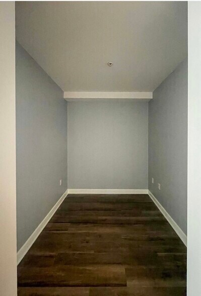 Building Photo - 233 E 13th St