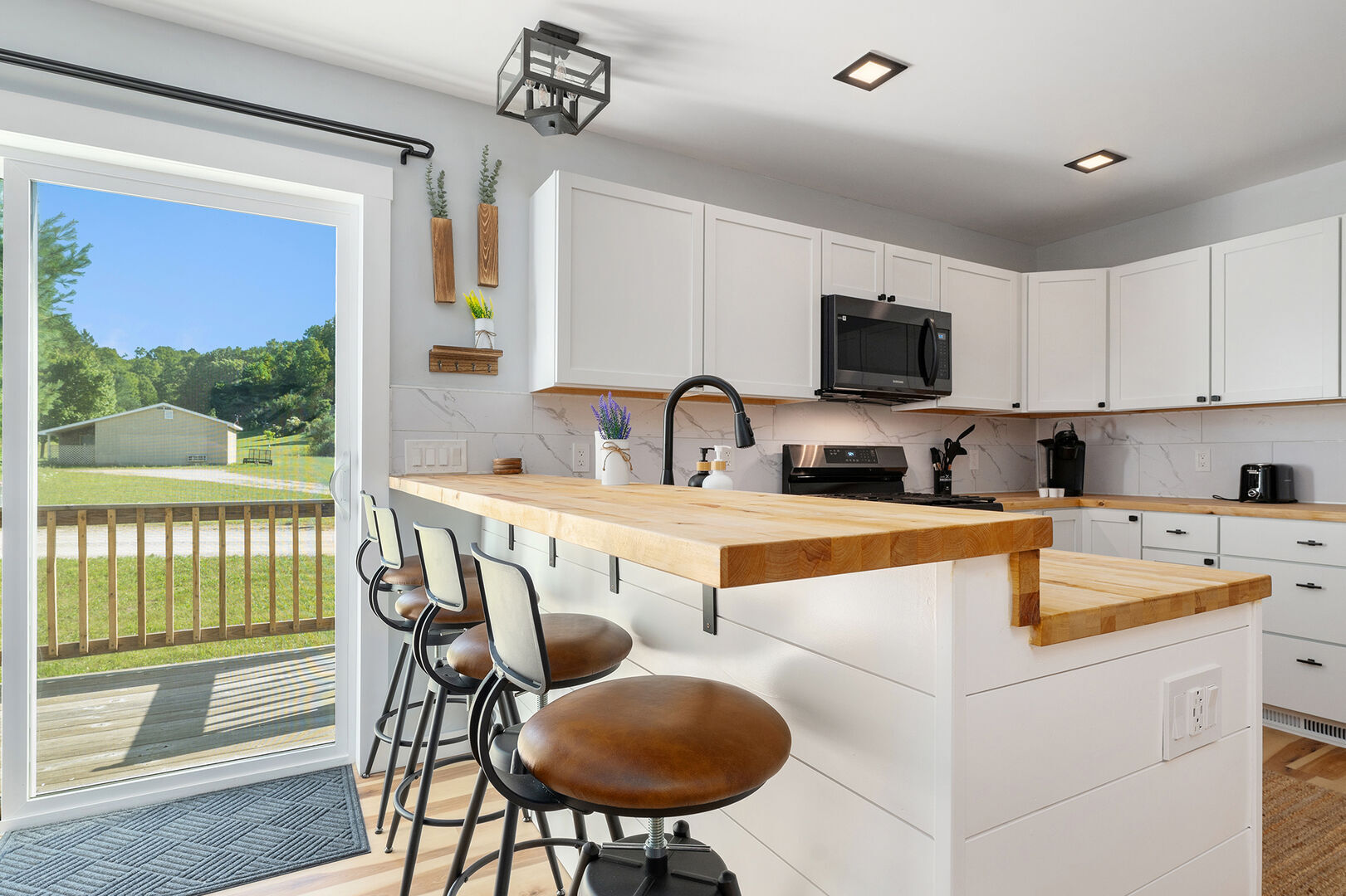 Building Photo - 14066 Deer Valley Ln