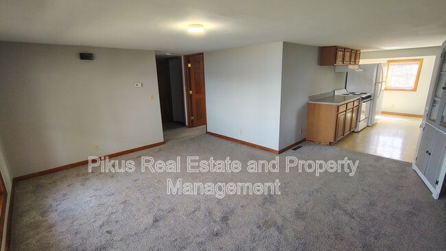 Building Photo - 347 Edgewater Ave NW