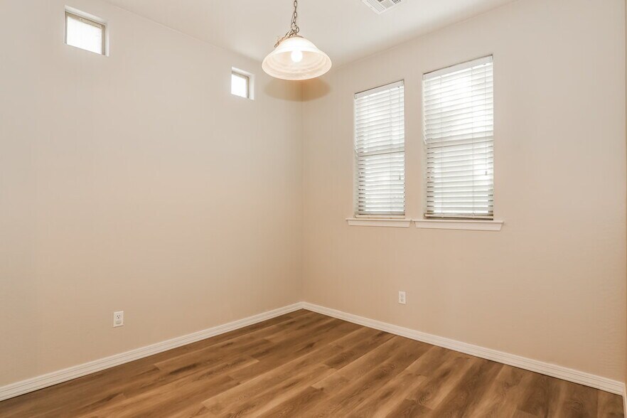 Building Photo - 2757 S Cupertino Dr