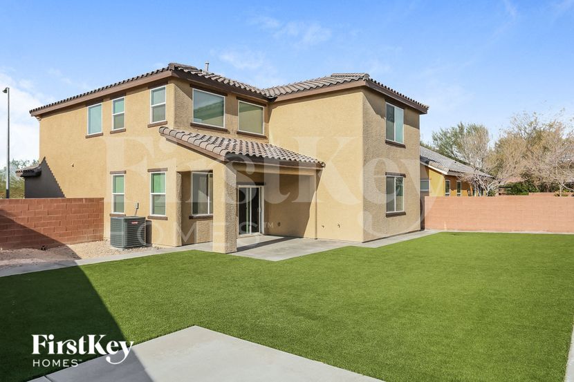 Building Photo - 4056 Little Bay Ave