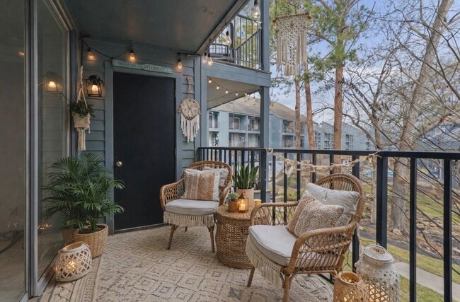 Building Photo - 12500 Melville Dr