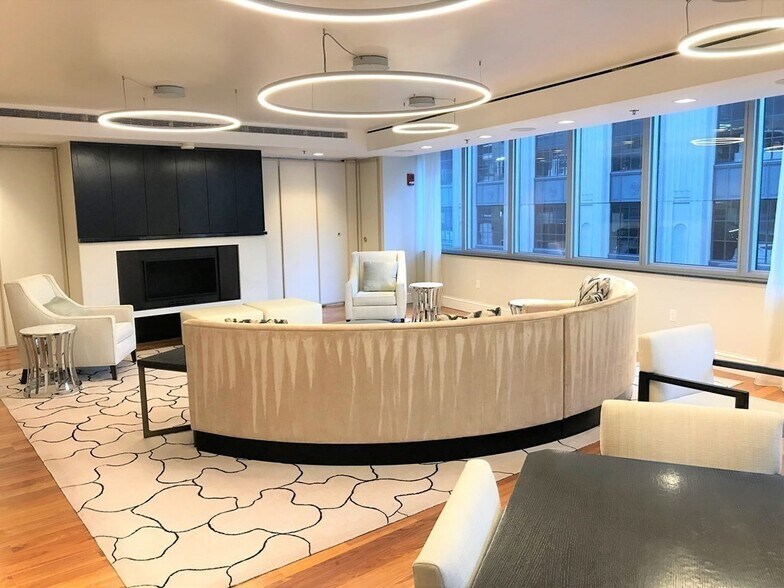 Building Photo - 1 Charles St S