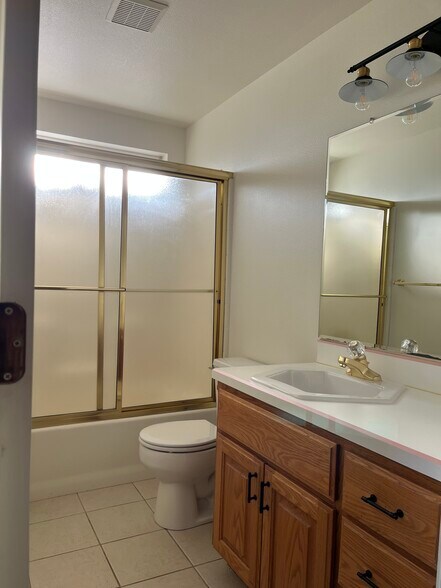 Hall bathroom. - 2143 SE Douglas Ave