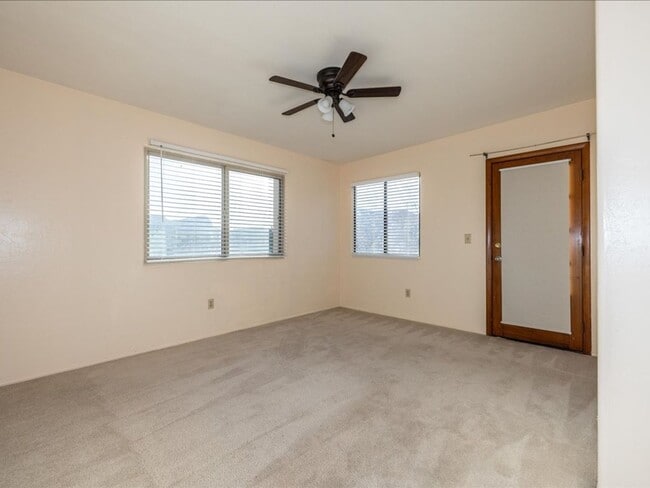 Building Photo - 3 Bedroom 2.5 Bath Two Story Home