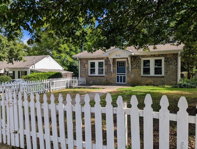 Building Photo - Awesome East Nashville Stone Cottage in gr...