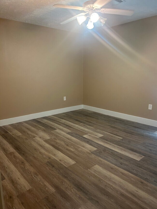 Building Photo - 17821 Theiss Mail Rte Rd