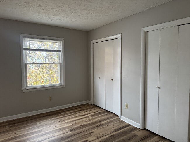 Building Photo - 179 Hedgewood Ct