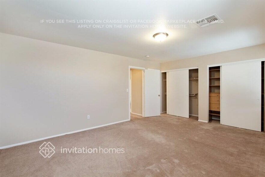 Building Photo - 9428 Warm Waters Ave