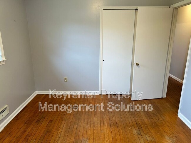 Building Photo - 2212 Third St.